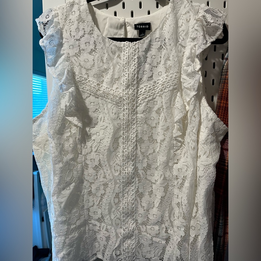 NWT Torrid Ivory Lace Top 1X